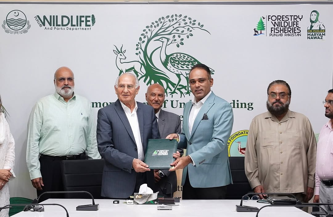 Memorandum of Understanding (MoU) between the Forestry, Wildlife & Fisheries Department, Punjab, Pakistan and the Houbara Foundation International Pakistan.